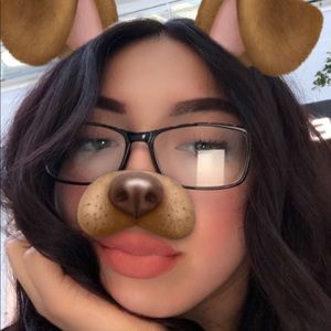 Meet your Posher, Celia